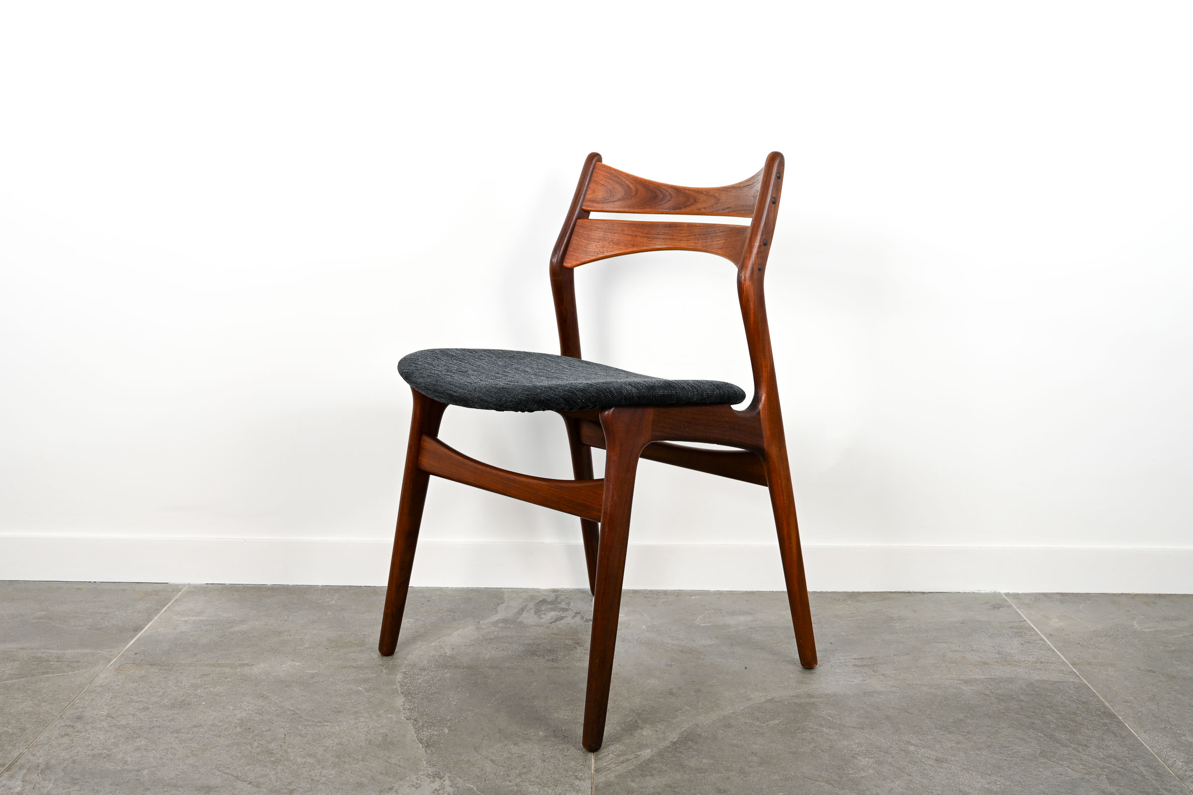 6 Chaises de Table en Teck </br>Designer: 'Erik Buch' – Image 3