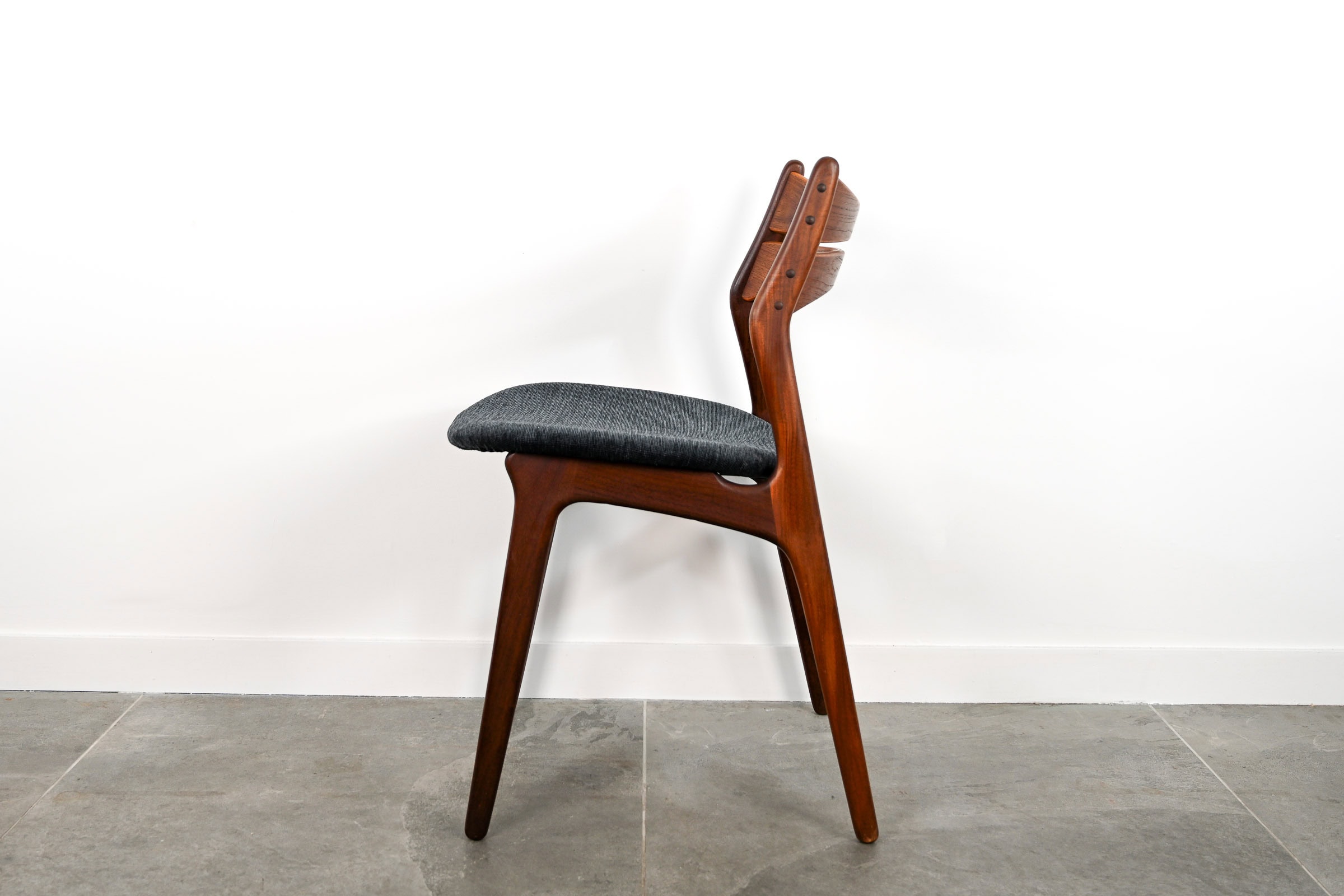 6 Chaises de Table en Teck </br>Designer: 'Erik Buch' – Image 4
