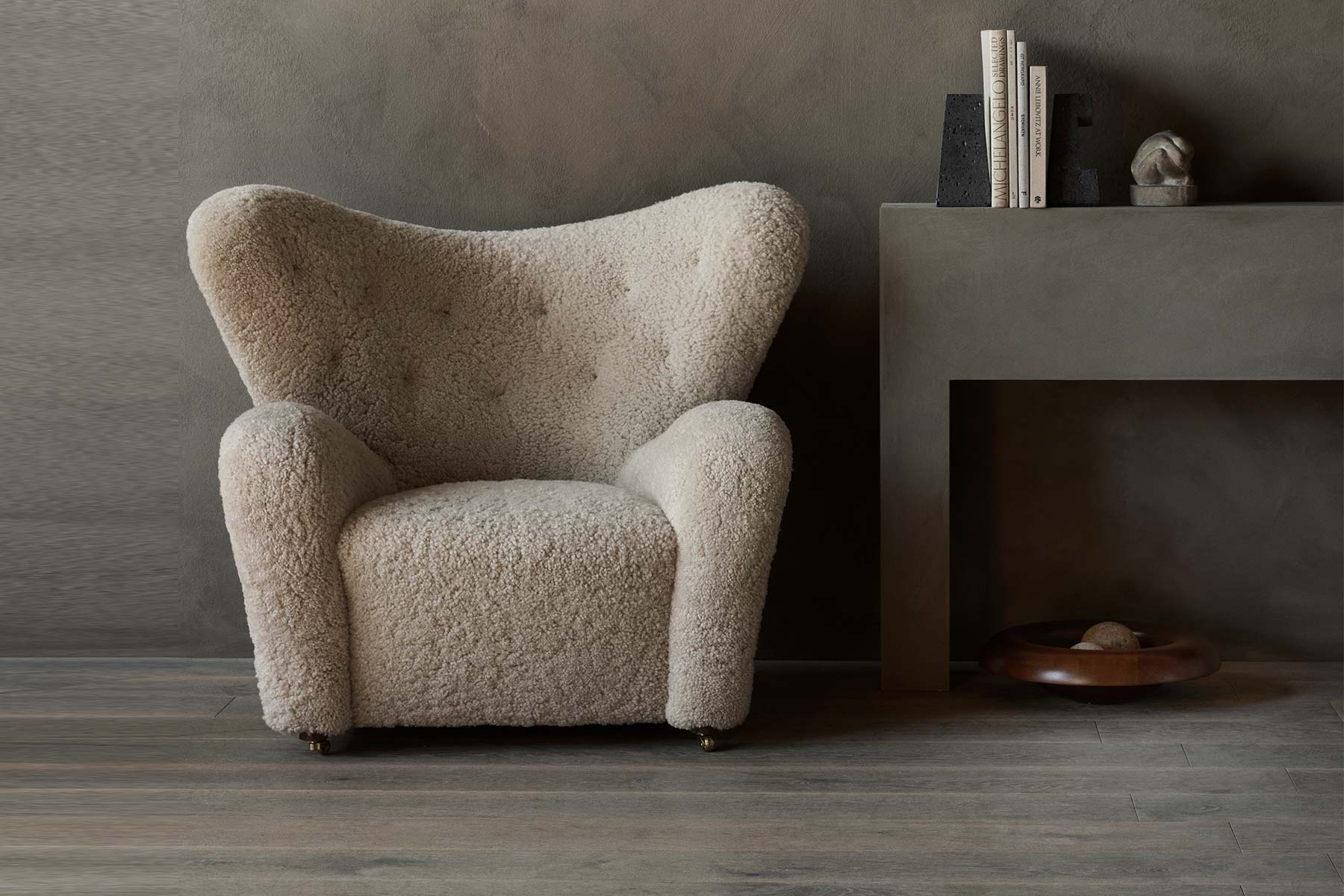 Fauteuil 'The Tired Man'<br />Marque: Audo. 2 finitions au choix