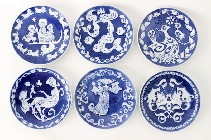 Plats 'Fête des Mères'</br> Faïence ‘Royal Copenhagen’